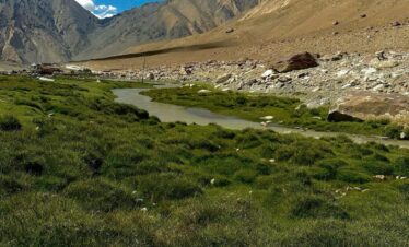 chumathang trek in leh ladakh